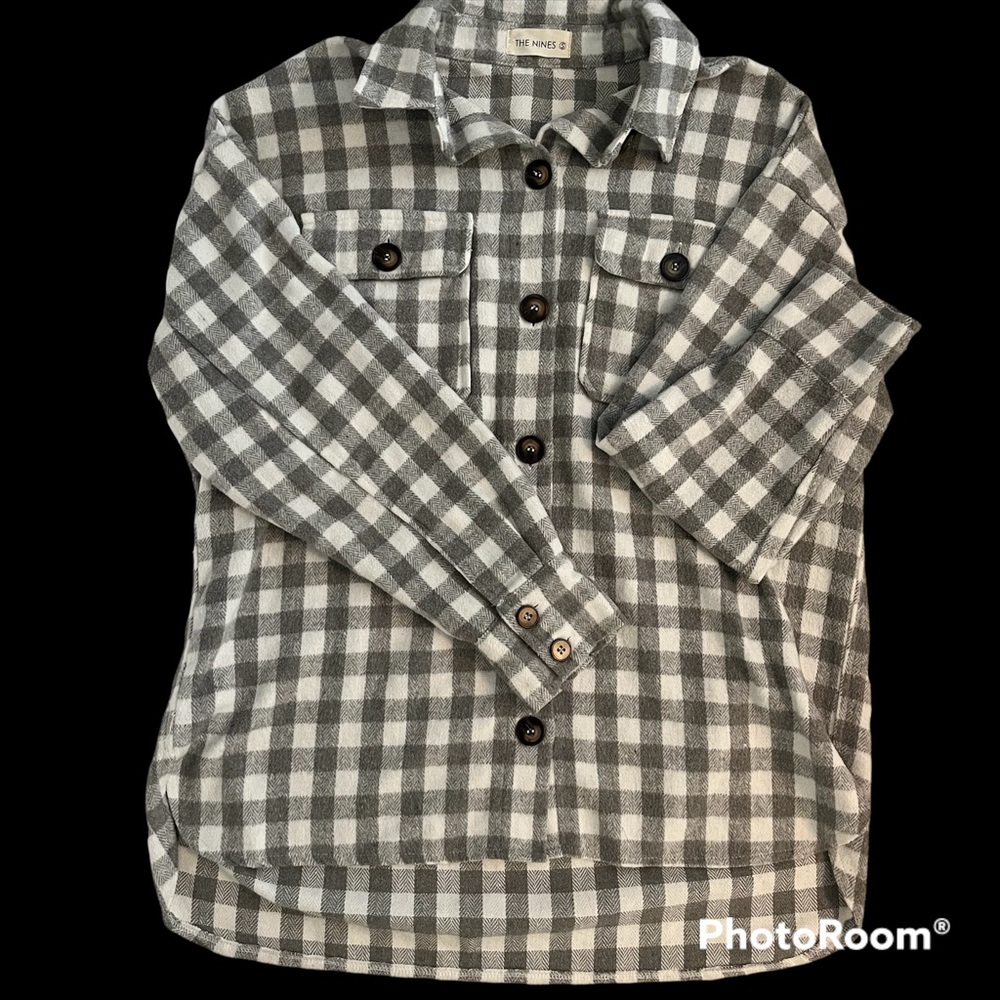 Super comfy, oversized flannel The Nines button up.